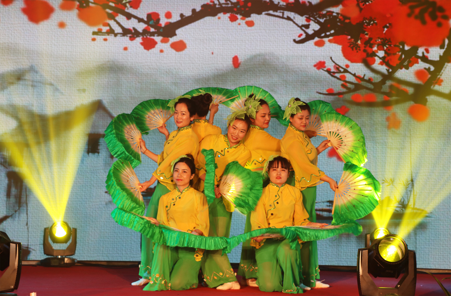 今年会网站光电2019年联欢晚会\舞蹈-落花.jpg